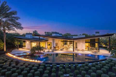 Photo of 81105 Columbus Way, La Quinta, CA 92253 (MLS # 219131118DA)