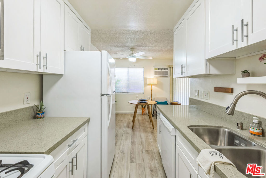 3756 Bagley Avenue 102