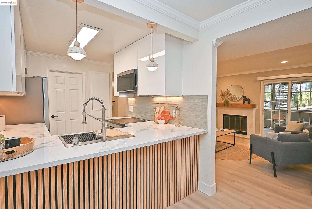 SHADOW WOODS - Residential