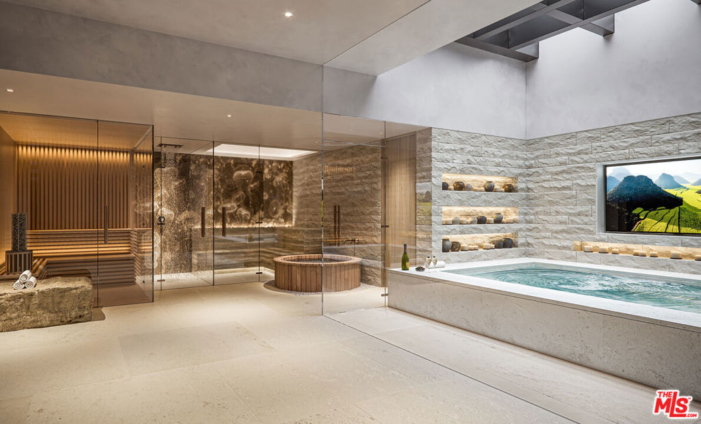 SEA STAR ESTATES - Land