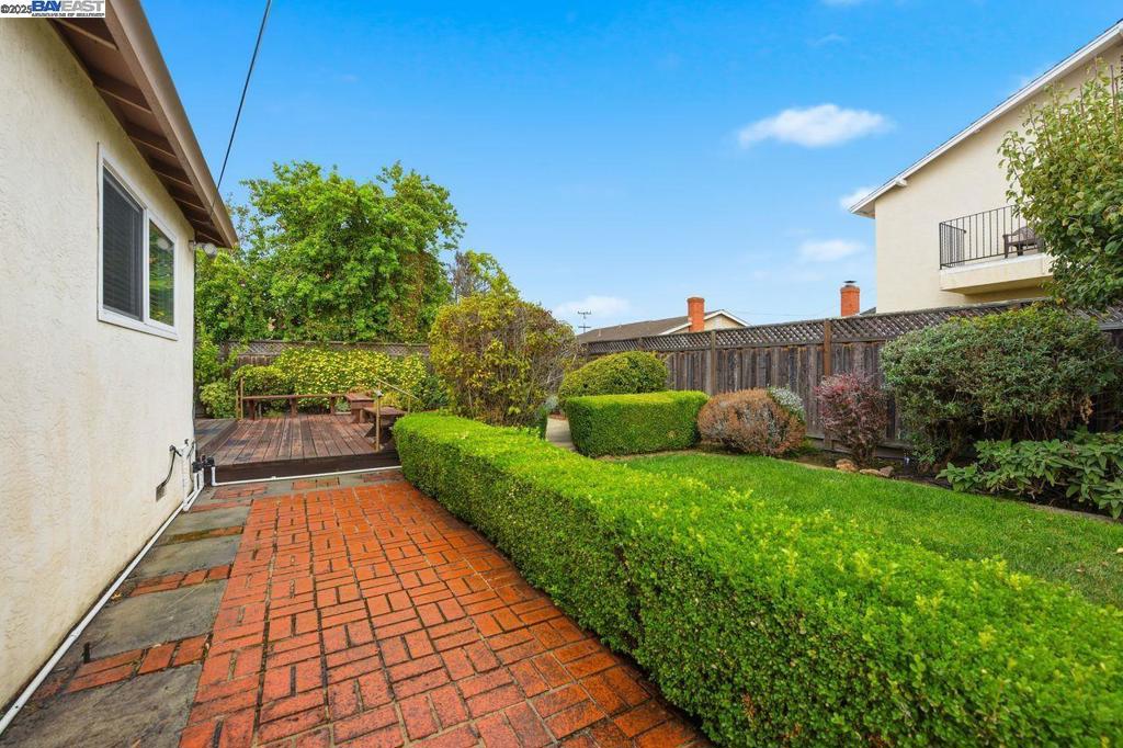 WASHINGTON MANOR - Residential