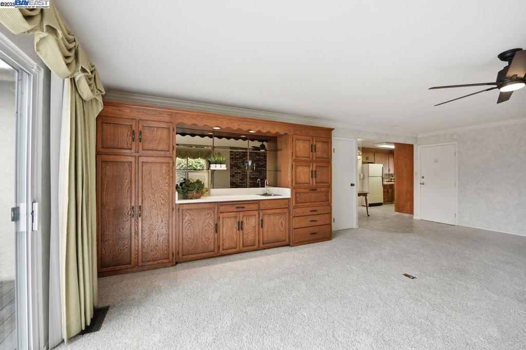 WASHINGTON MANOR - Residential