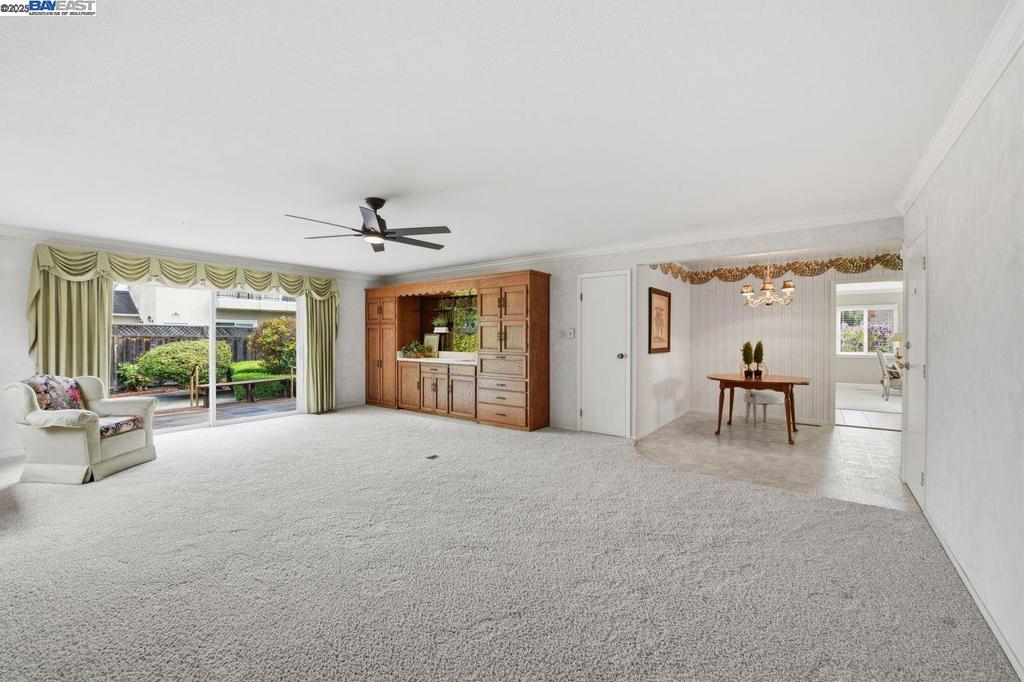 WASHINGTON MANOR - Residential