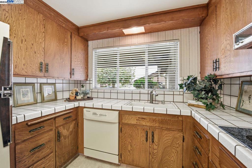 WASHINGTON MANOR - Residential