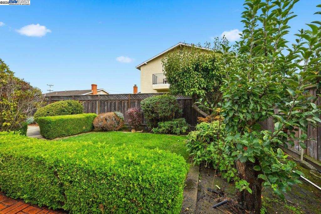 WASHINGTON MANOR - Residential