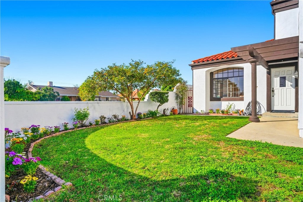 1129 Dahlia Way