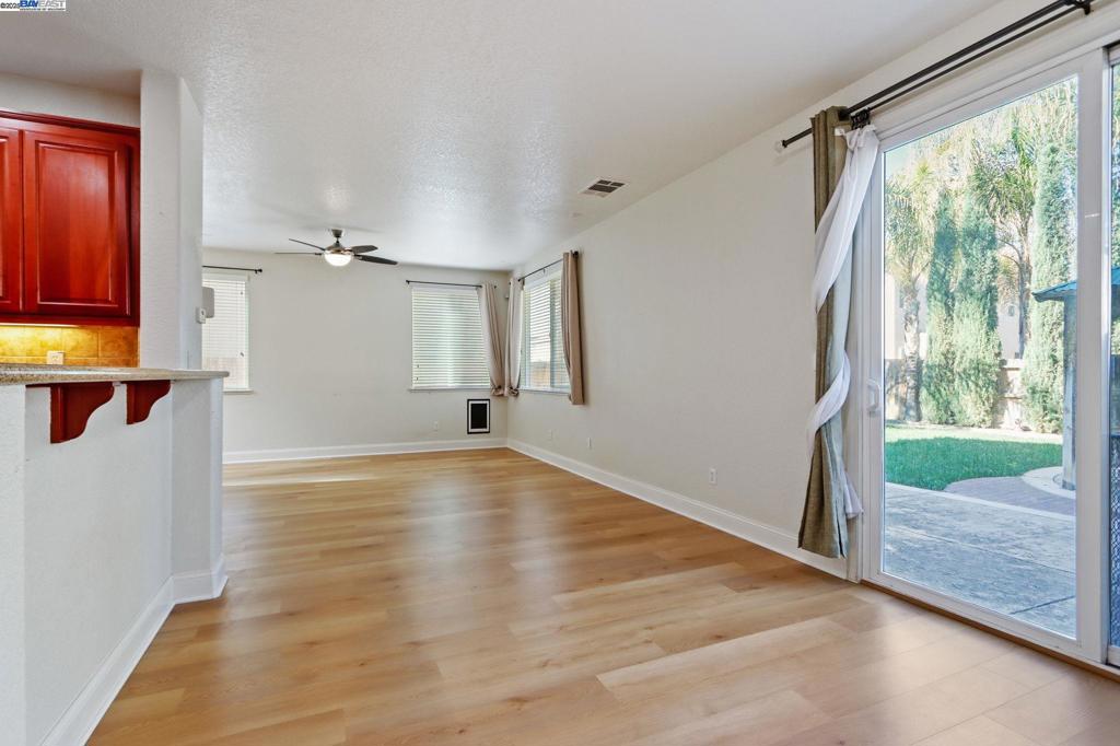 RAVENSWOOD - Residential