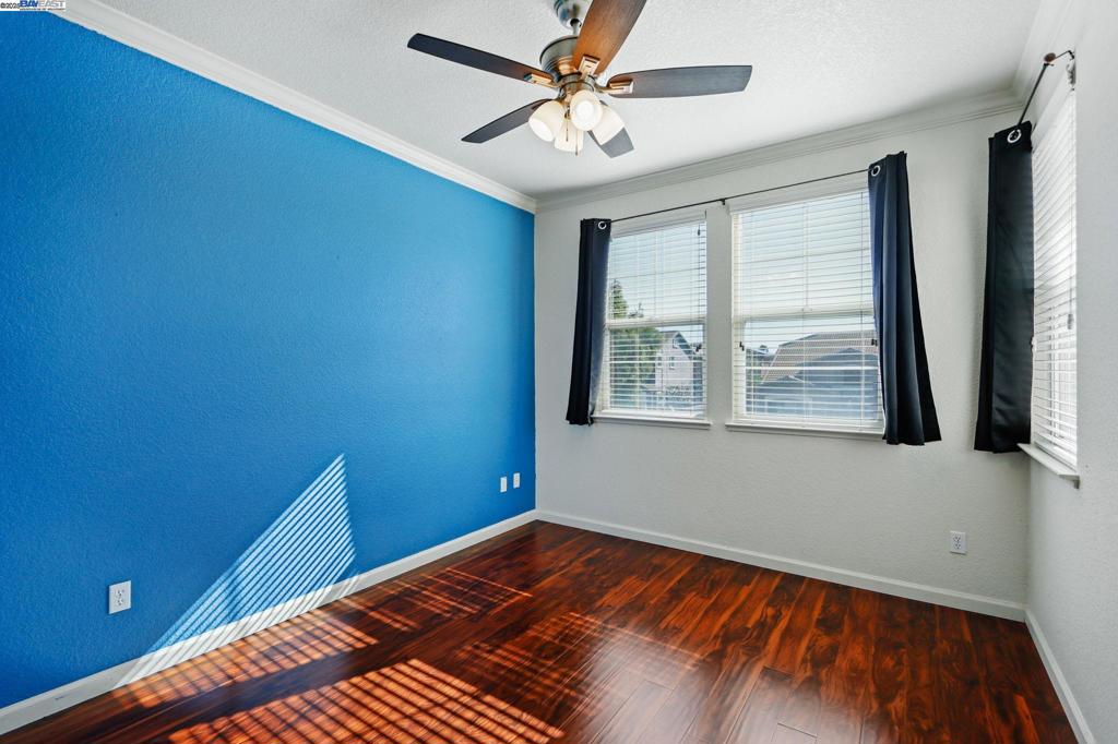 RAVENSWOOD - Residential