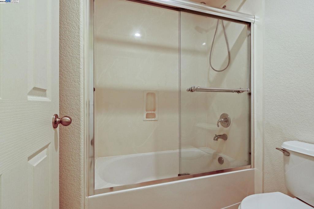 RAVENSWOOD - Residential