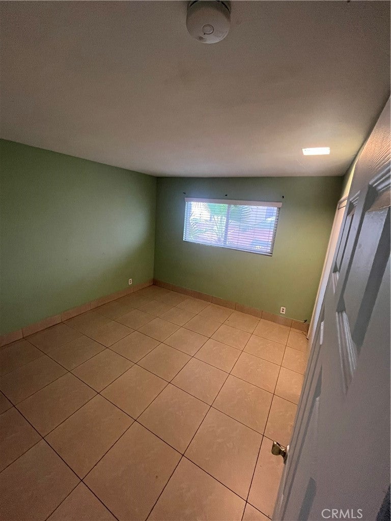 2742 Conejo