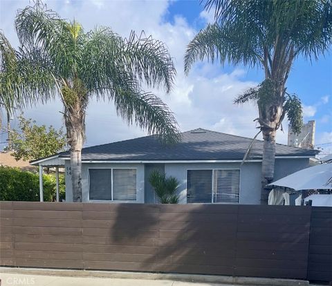 Photo of 1438 S Woods Ave, East Los Angeles, CA 90022 (MLS # PF25235326) Photo of 1438 S Woods Ave, East Los Angeles, CA 90022 (MLS # PF25235326)