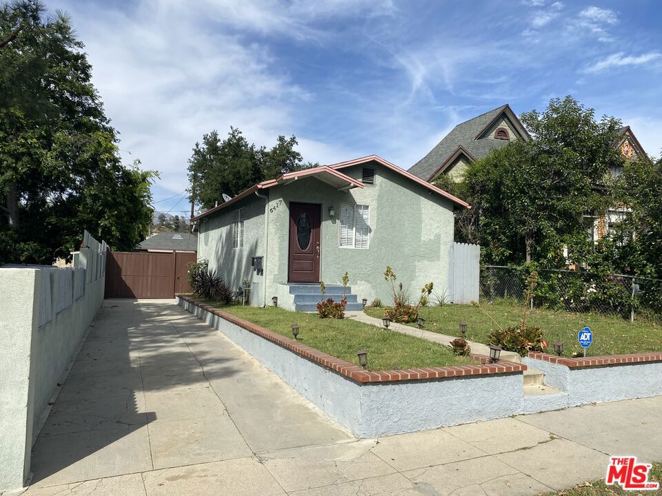 6417 Crescent Street