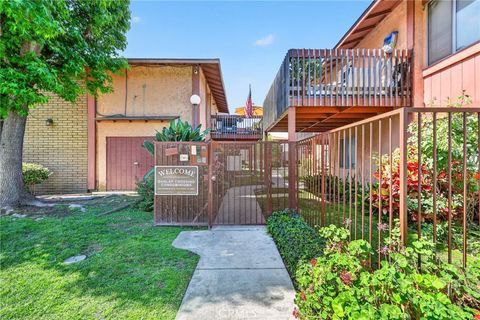 Photo of 5905 Rosemead Blvd Blvd #21, Pico Rivera, CA 90660 (MLS # DW26075567)