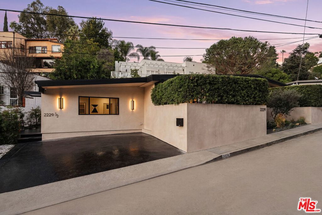 2229 Willetta Street