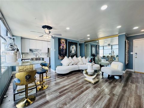 Photo of 100 Atlantic Avenue #1012, Long Beach, CA 90802 (MLS # IV26066186)