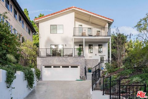 Photo of 3850 Udell Court, Los Angeles, CA 90027 (MLS # 26662909)
