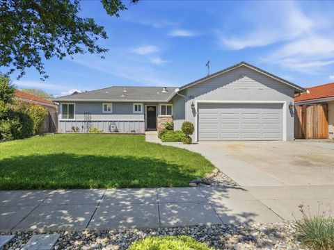 Photo of 1253 Willo Mar Drive, San Jose, CA 95118 (MLS # ML82042297)