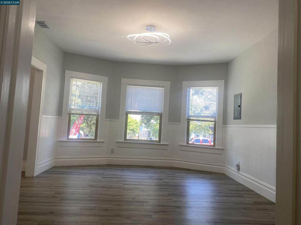218 Bissell Ave