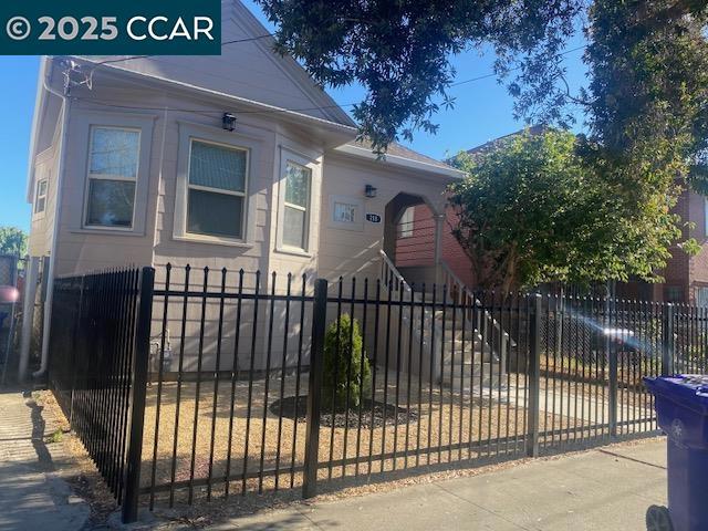 218 Bissell Ave