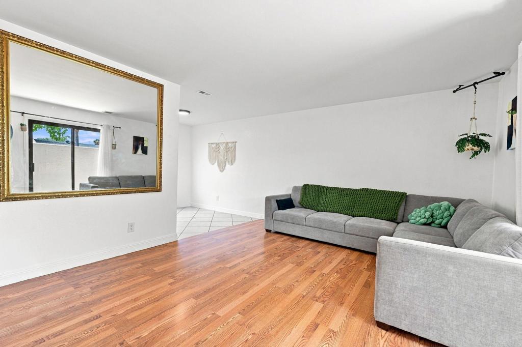 320 Grapevine Rd 2