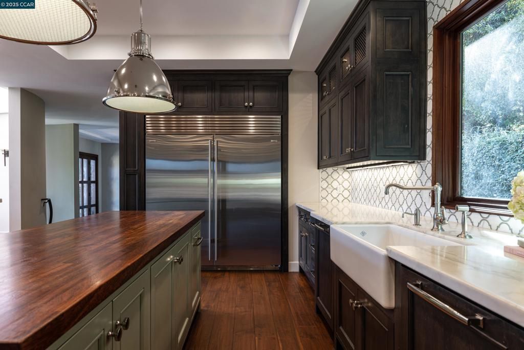 listing image 130722405319954351021