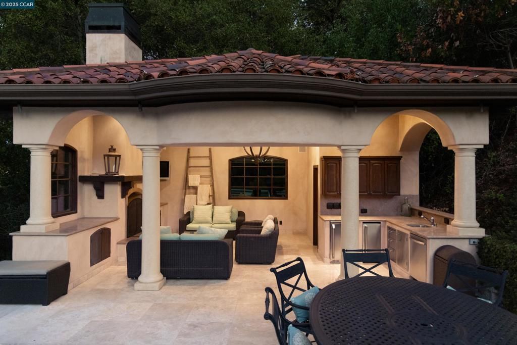 listing image 130726085743327250952