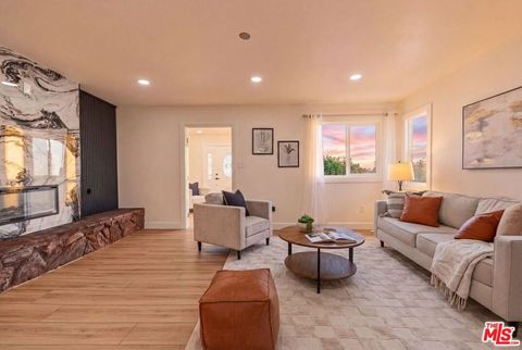 Tiny photo for 11934 S Van Ness Avenue, Hawthorne, CA 90250 (MLS # 26651993)