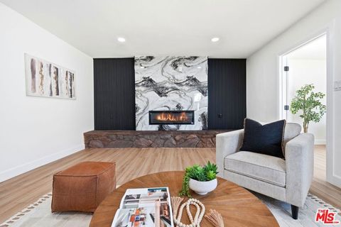 Tiny photo for 11934 S Van Ness Avenue, Hawthorne, CA 90250 (MLS # 26651993)