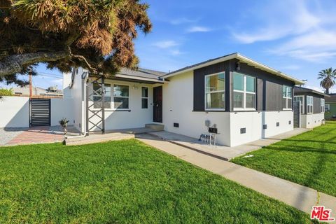 Tiny photo for 11934 S Van Ness Avenue, Hawthorne, CA 90250 (MLS # 26651993)