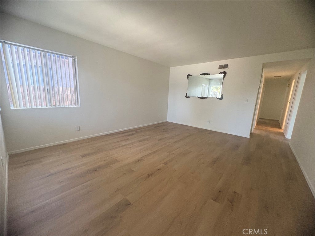 4222 W 156th