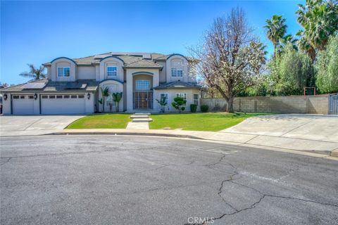 Photo of 6301 Canyon View Court, Bakersfield, CA 93306 (MLS # NS26089450)