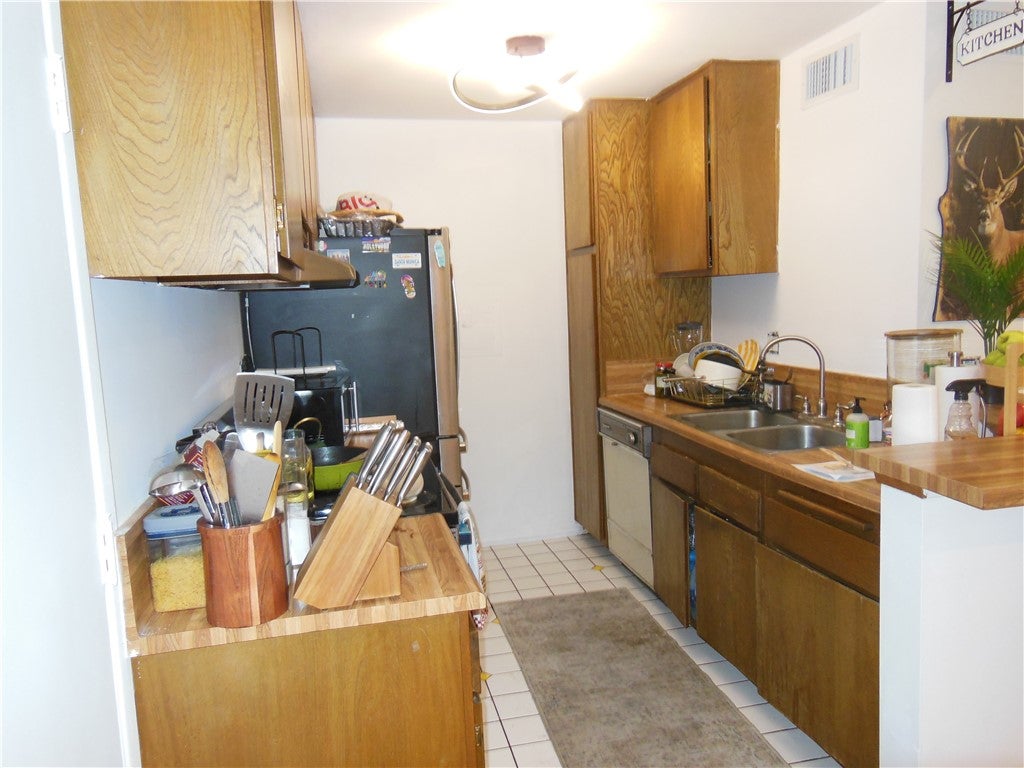 23515 Lyons Avenue 116