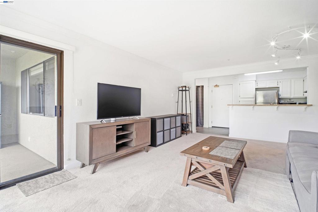 39078 Guardino Dr 208