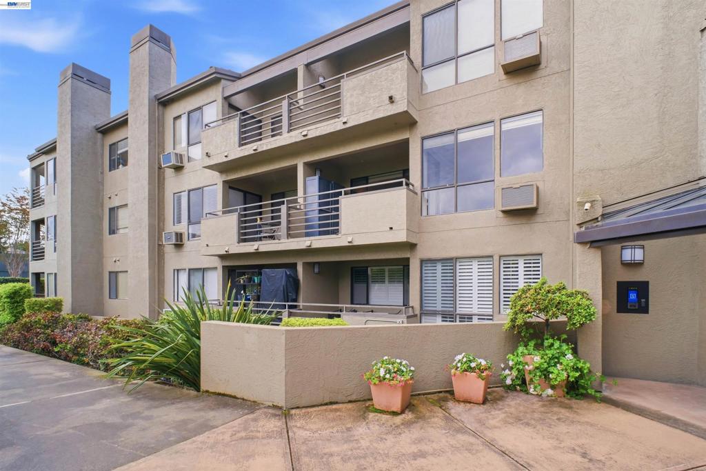 39078 Guardino Dr 208