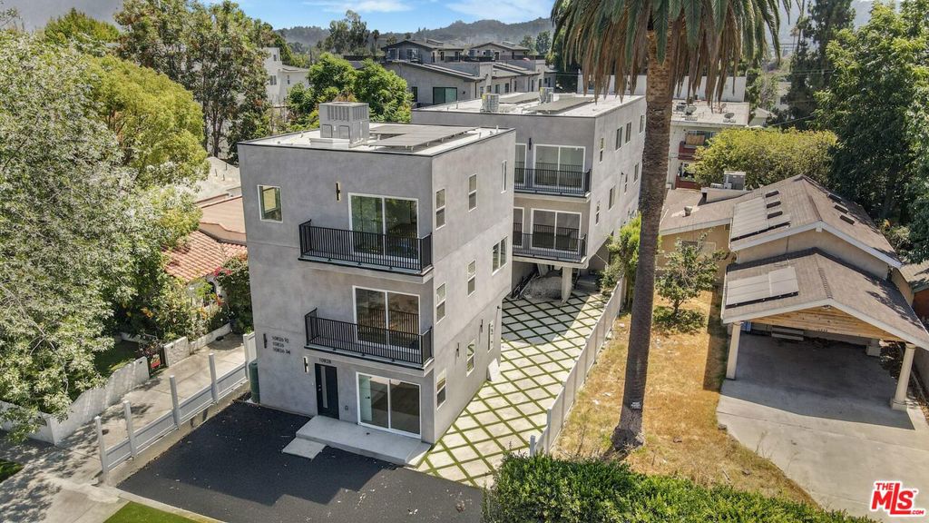 Welcome to 10826 Hesby Street, a Brand New Construction modern and luxurious townhome, located in the heart of North Hollywood, just minutes from Toluca Lake and Studio City and within close distance to the vibrant NoHo Arts District. This 2-bedroom offers privacy, elegance, a sophisticated nice kitchen, peninsula island with beautiful quartz countertops, custom cabinets, central AC/Heat, recessed lights with tons of natural light, thoughtfully designed with open floor plans, in-unit WASHER AND DRYER, parking spaces, PET FRIENDLY, premium stainless steel appliances, and large windows that flood the interiors with natural light. . Surrounded by trendy coffees shops, gym, shops, restaurants, and entertainment-close to Universal Studios, and trendy spots like Erewhon, Equinox, and much more, 10828 Hesby Street is a highly walkable, safe neighborhood, with peaceful, quite residential street vibes, surrounded by brand new construction apartments. Base rent is $3,750, two weeks free rent concession incentive reduces the price to the advertised lease price.