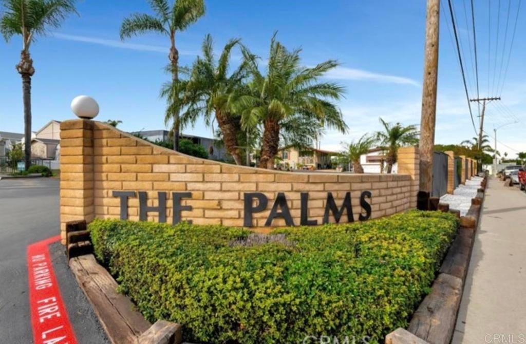 400 N MELROSE Drive 22