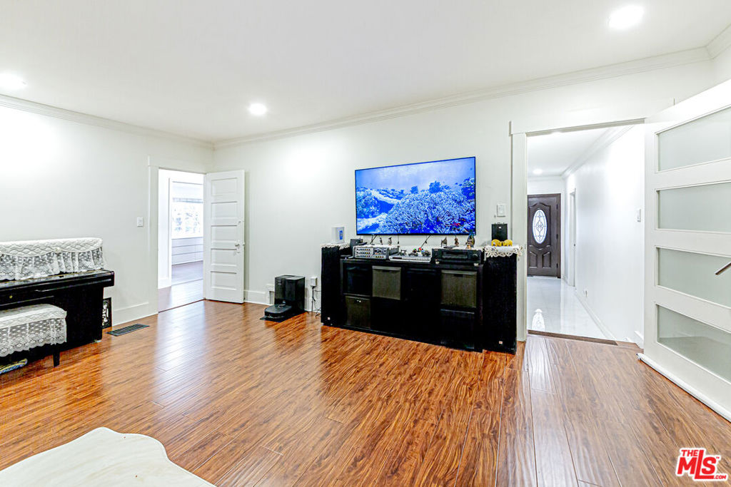 4738 New York Avenue