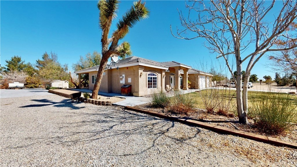 4778 Luna Rd
