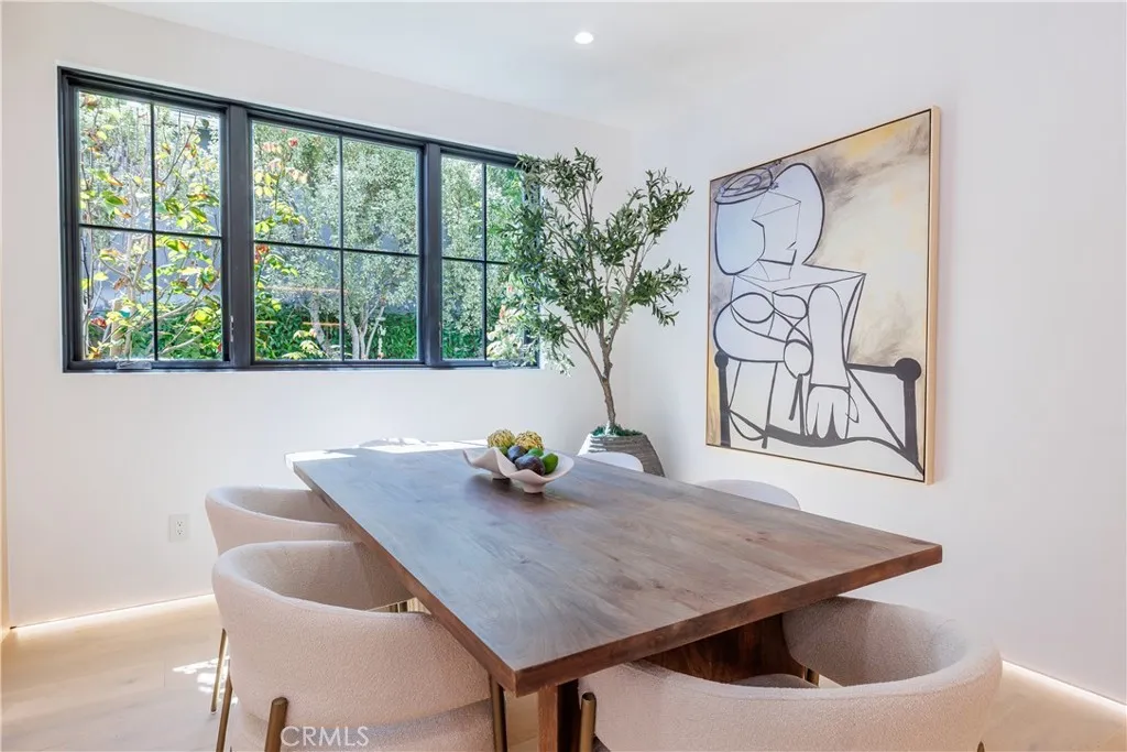 Corona Del Mar, California 92625, United States, 4 Bedrooms Bedrooms, ,7 BathroomsBathrooms,Residential,Active,220433