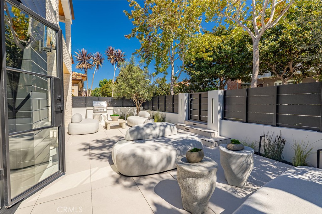 Corona del Mar South of PCH (CDMS) - Residential