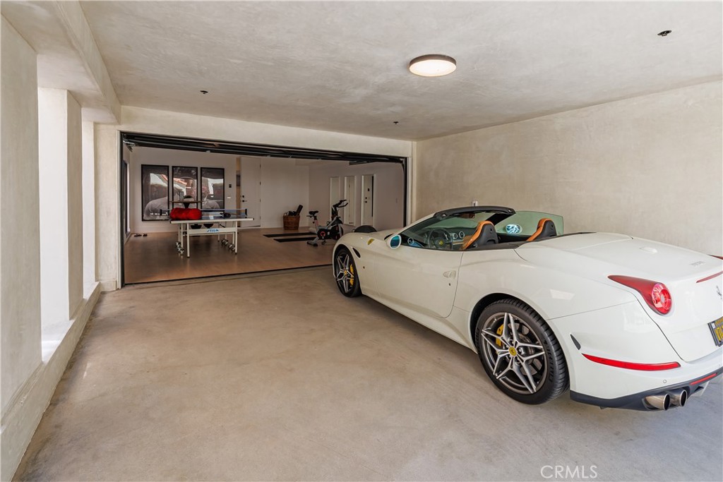 Corona del Mar South of PCH (CDMS) - Residential