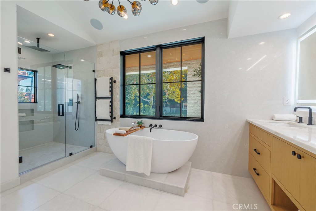 Corona del Mar South of PCH (CDMS) - Residential