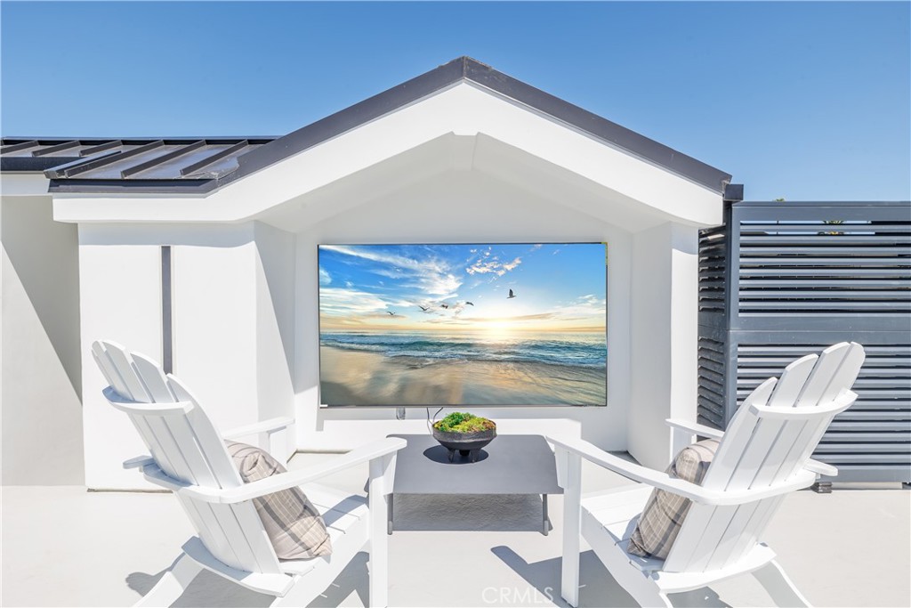 Corona del Mar South of PCH (CDMS) - Residential