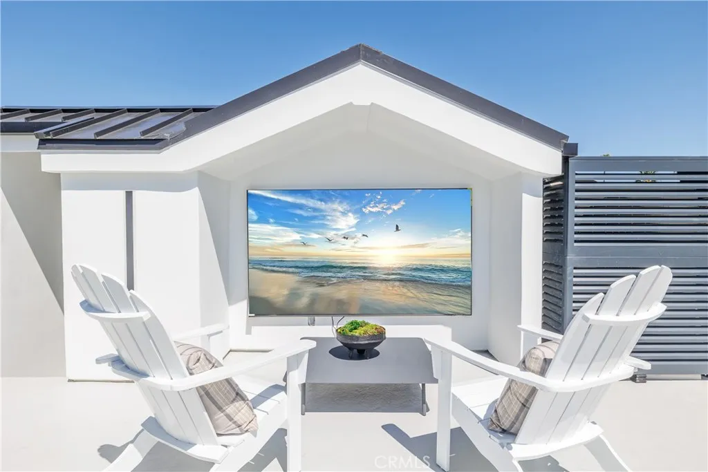 Corona Del Mar, California 92625, United States, 4 Bedrooms Bedrooms, ,7 BathroomsBathrooms,Residential,Active,220433