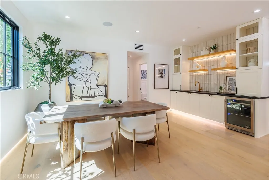 Corona Del Mar, California 92625, United States, 4 Bedrooms Bedrooms, ,7 BathroomsBathrooms,Residential,Active,220433