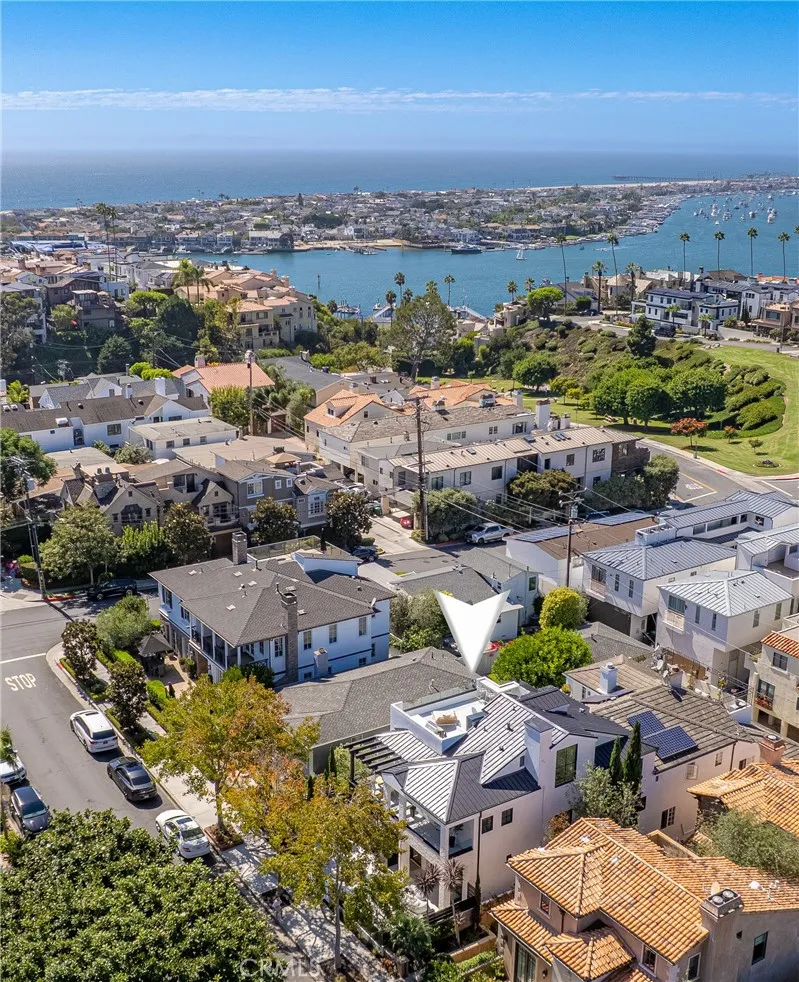 Corona Del Mar, California 92625, United States, 4 Bedrooms Bedrooms, ,7 BathroomsBathrooms,Residential,Active,220433