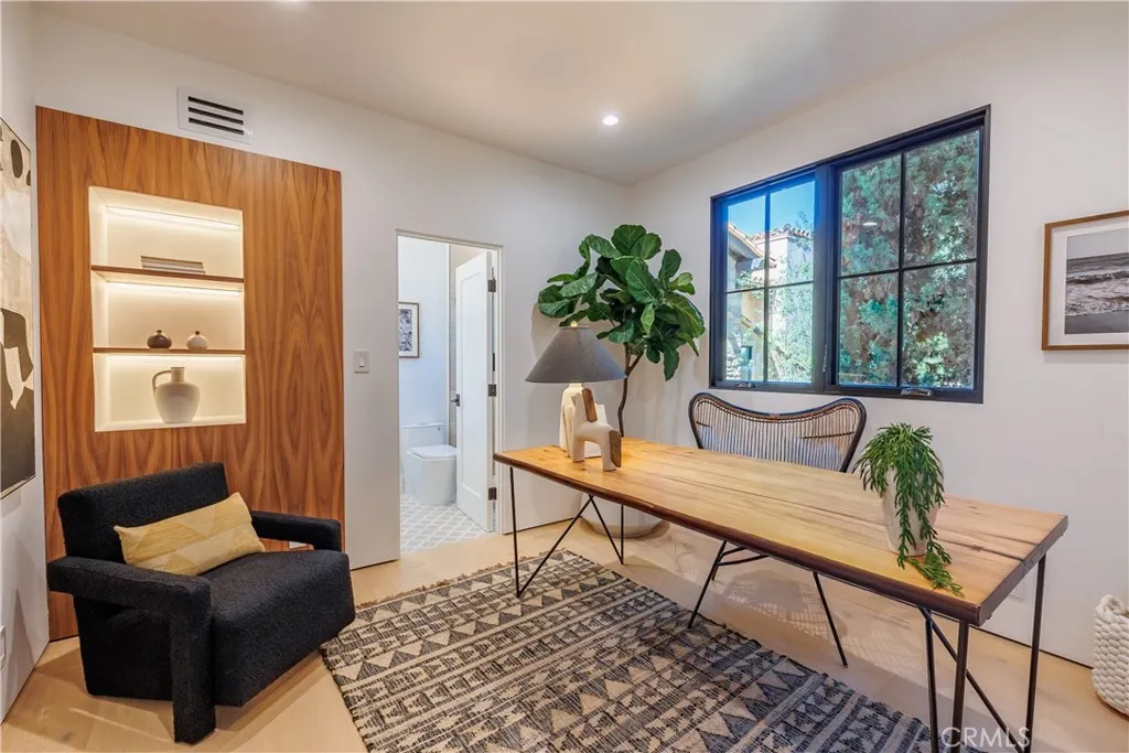 Corona Del Mar, California 92625, United States, 4 Bedrooms Bedrooms, ,7 BathroomsBathrooms,Residential,Active,220433