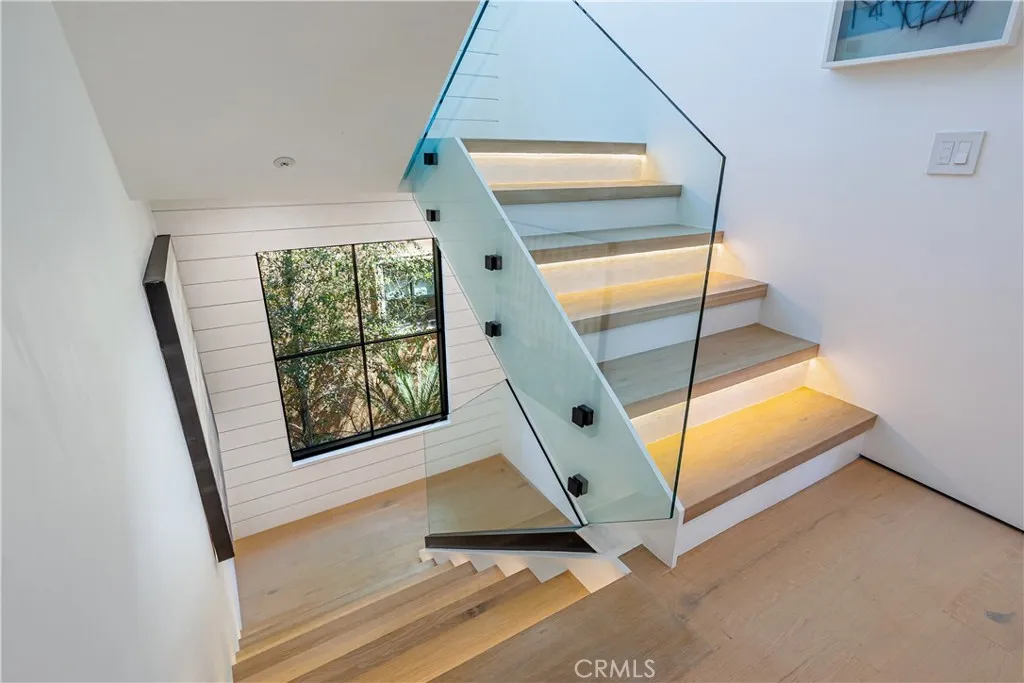 Corona Del Mar, California 92625, United States, 4 Bedrooms Bedrooms, ,7 BathroomsBathrooms,Residential,Active,220433