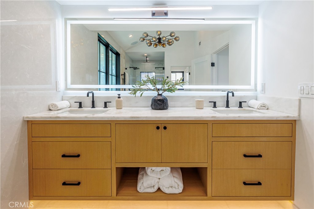 Corona del Mar South of PCH (CDMS) - Residential