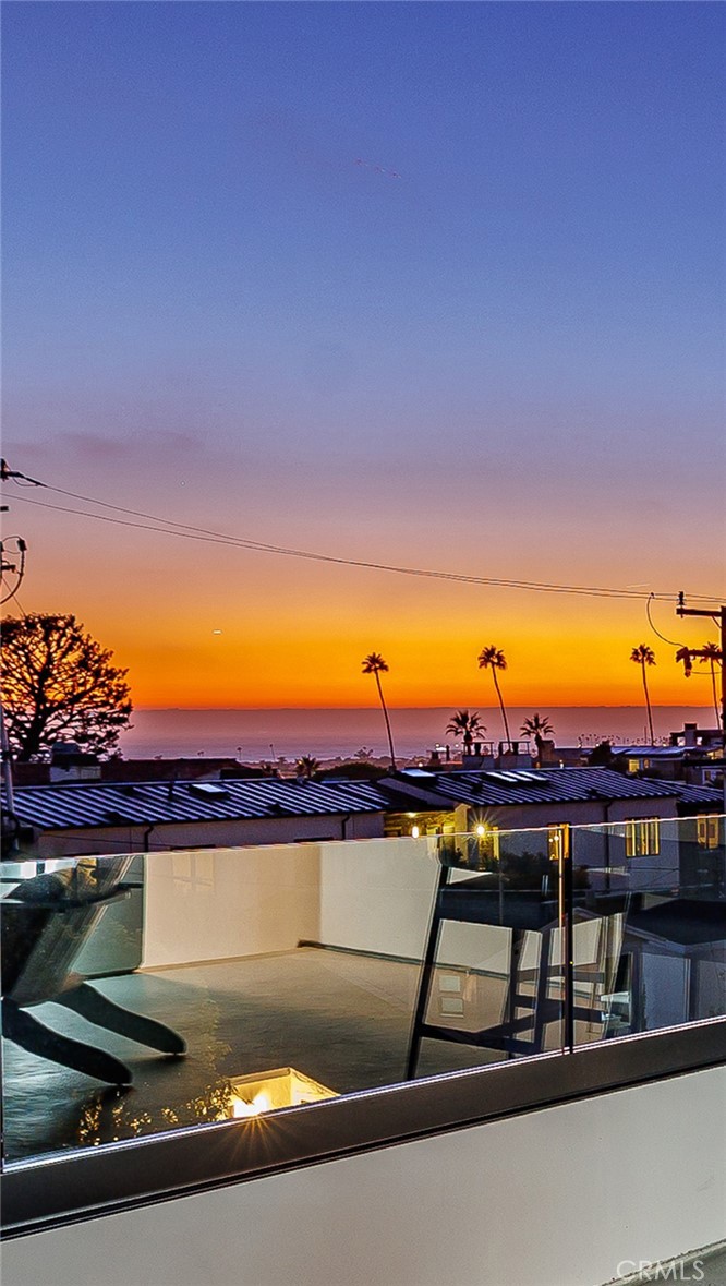 Corona del Mar South of PCH (CDMS) - Residential